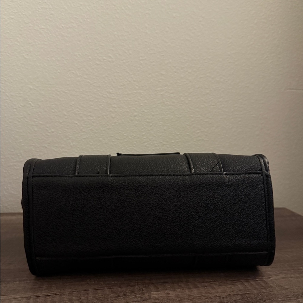 Copy-Marc Jacobs Black Tote with strap  Bag with Leather Handles - Picture 6 of 6